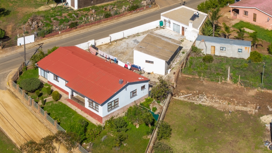 5 Bedroom Property for Sale in Napier Western Cape